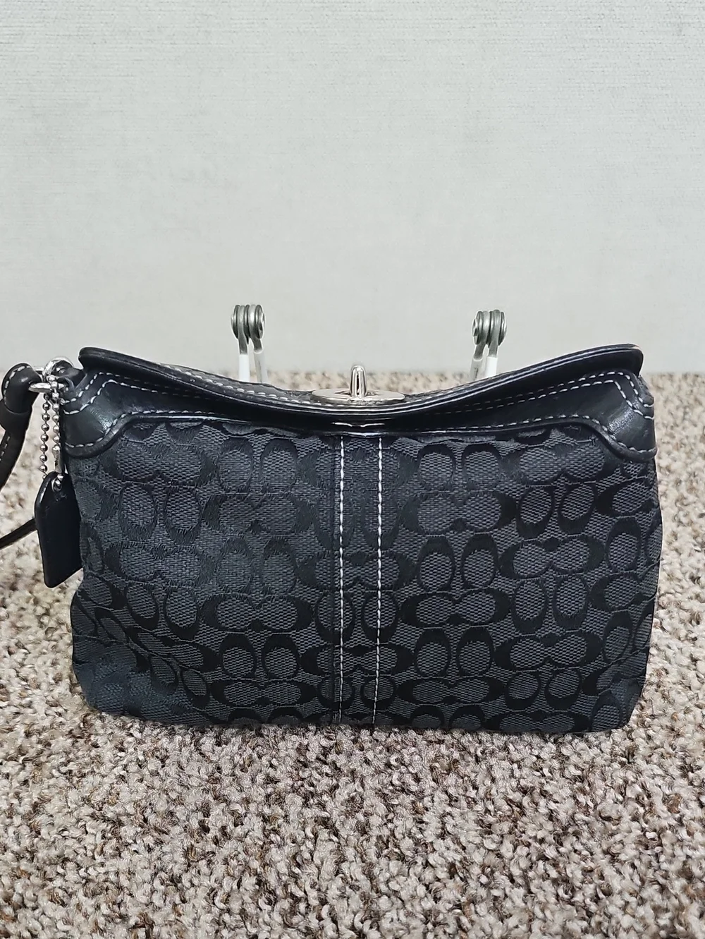 COACH LEGACY TURN LOCK WRISTLET BFPM-07-065